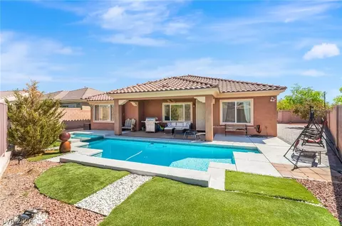 8113 Bay Dunes St, Las Vegas, NV 89131