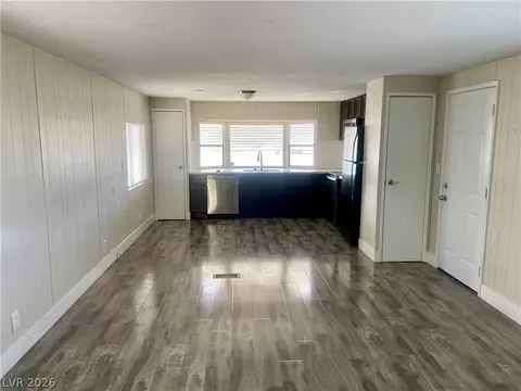 2872 Green Tree Ave, Las Vegas, NV 89142