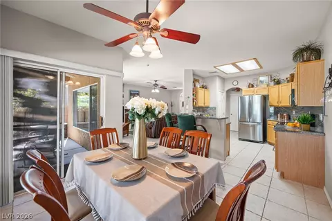 Dining - 1205 Golf Club Dr, Laughlin, NV 89029 photo 2 of 3