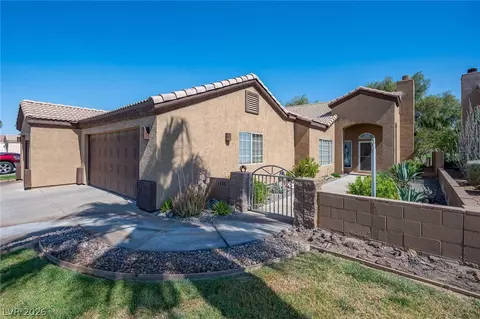 Exterior - 1205 Golf Club Dr, Laughlin, NV 89029 photo 15 of 22