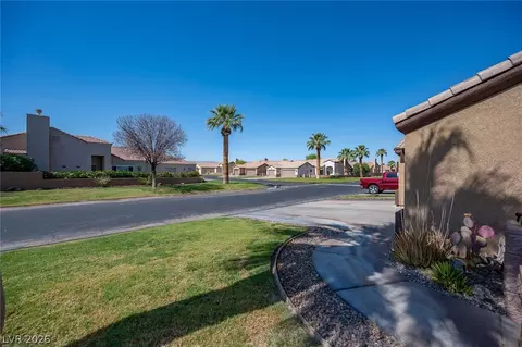 Exterior - 1205 Golf Club Dr, Laughlin, NV 89029 photo 17 of 22