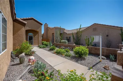 Exterior - 1205 Golf Club Dr, Laughlin, NV 89029 photo 4 of 22