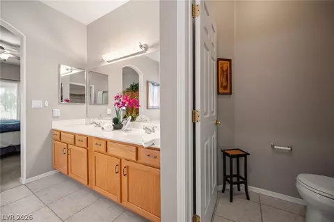 Bath - 1205 Golf Club Dr, Laughlin, NV 89029 photo 4 of 5