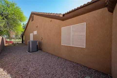 Exterior - 1205 Golf Club Dr, Laughlin, NV 89029 photo 12 of 22