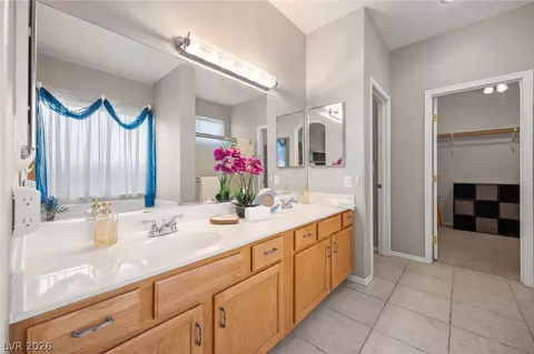 Bath - 1205 Golf Club Dr, Laughlin, NV 89029 photo 1 of 5