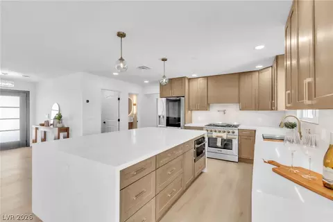 3485 Shamrock Ave, Las Vegas, NV 89120