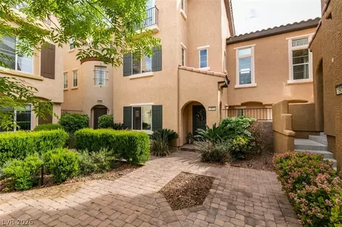 1910 Granemore St, Las Vegas, NV 89135