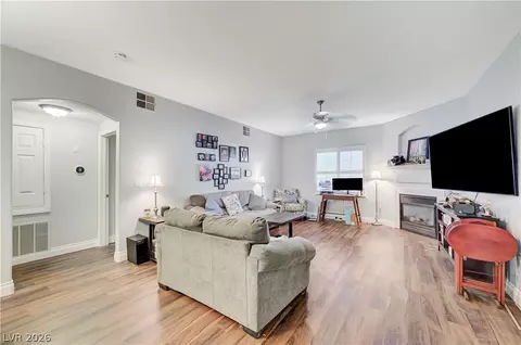 3917 Lazy Pine St #102, Las Vegas, NV 89108