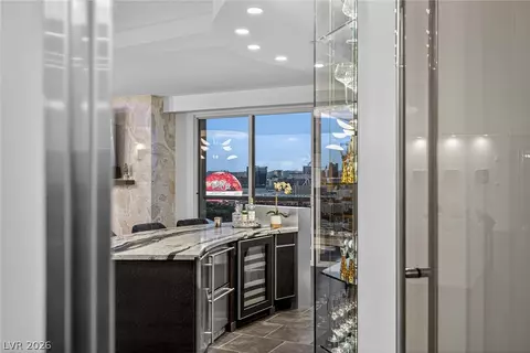 2747 Paradise Rd #3101, Las Vegas, NV 89109