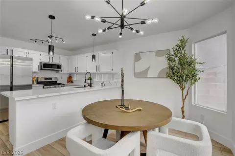 7229 Old Mission Dr, Las Vegas, NV 89128