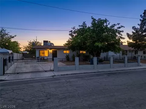 2704 Brady Ave, Las Vegas, NV 89101