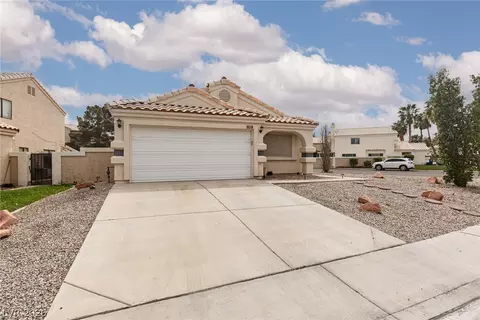 352 Lander Dr, Henderson, NV 89074