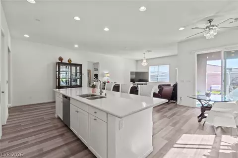 Kitchen - 335 Silva Pl, Henderson, NV 89011 photo 4 of 5