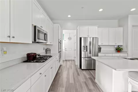 Kitchen - 335 Silva Pl, Henderson, NV 89011 photo 1 of 5