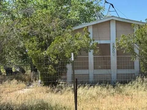 3900 Leonard St, Pahrump, NV 89060