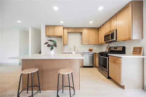 308 Duke Cir, Las Vegas, NV 89107