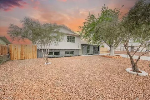 308 Duke Cir, Las Vegas, NV 89107