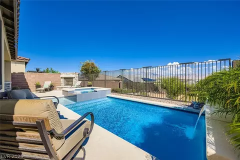 10056 Carmine Clay Dr, Las Vegas, NV 89143