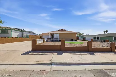 6811 Soldela Dr, Las Vegas, NV 89156