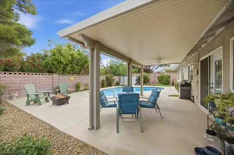 709 Shooting Star St, Las Vegas, NV 89107