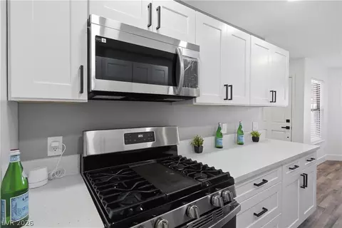 7064 Picaroon Ln, Las Vegas, NV 89145