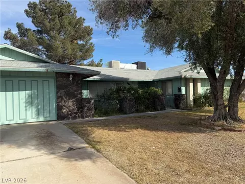 1904 Stonehaven Dr, Las Vegas, NV 89108