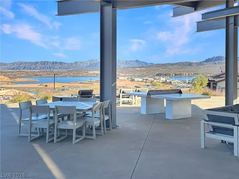 92 Stone Bluff Ln, Henderson, NV 89011