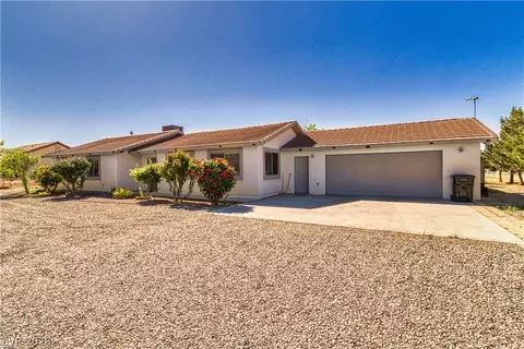 451 W Leffner Dr, Pahrump, NV 89060