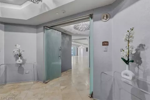 2877 Paradise Rd #1701, Las Vegas, NV 89109