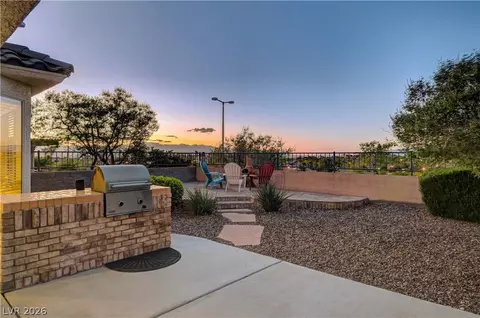 2842 Freedom Hills Dr, Henderson, NV 89052