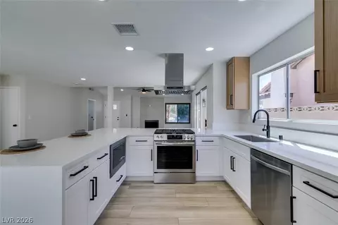 3152 Laurel Ave, Henderson, NV 89014