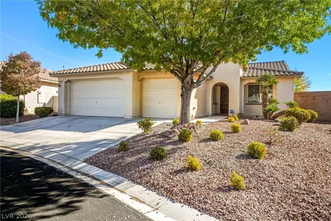 5661 E Fiore Dr, Pahrump, NV 89061