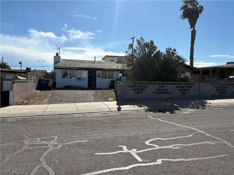 229 Hillcrest Dr, Henderson, NV 89015