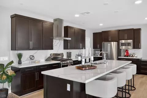 10255 Vonbulin Ave, Las Vegas, NV 89166