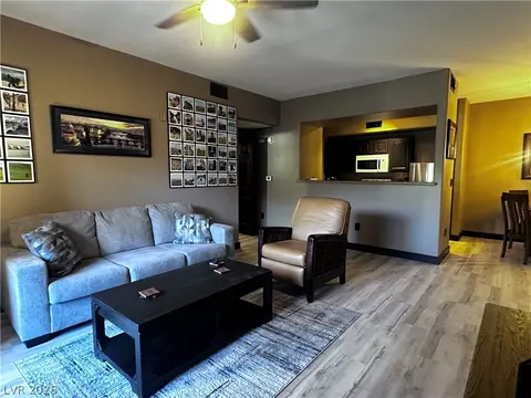 8000 Badura Ave #1001, Las Vegas, NV 89113