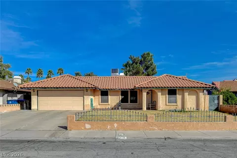 2215 Heavenly View Dr, Henderson, NV 89014