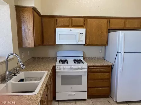 Kitchen - 1772 Esteban Ave, Laughlin, NV 89029 photo 2 of 3