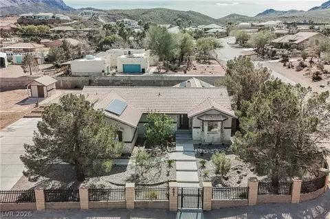 601 Sandy Dr, Henderson, NV 89002