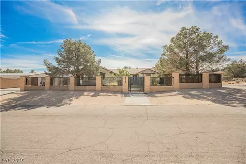 601 Sandy Dr, Henderson, NV 89002