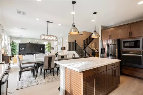 10145 Matter Overlook Dr, Las Vegas, NV 89178