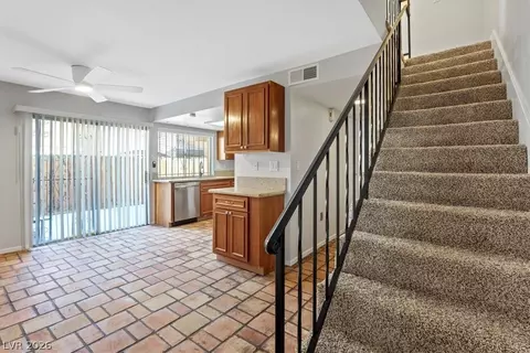 1404 Santa Anita Dr #B, Las Vegas, NV 89119