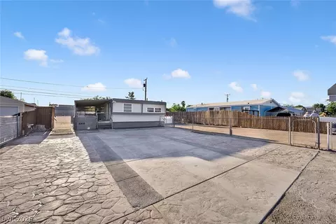2225 Linn Ln, Las Vegas, NV 89156