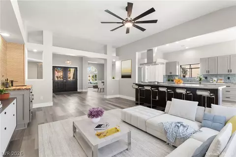 5121 Burr Oak Dr, Las Vegas, NV 89130