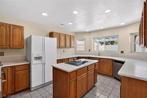 Kitchen - 3698 Laughlin Blvd, Laughlin, NV 89029 photo 4 of 4