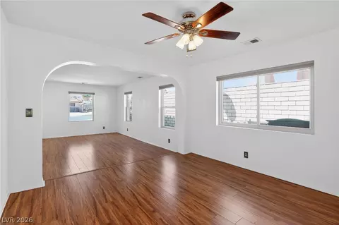 Living - 3698 Laughlin Blvd, Laughlin, NV 89029 photo 4 of 8