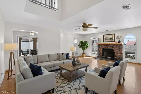 Living - 3698 Laughlin Blvd, Laughlin, NV 89029 photo 5 of 8