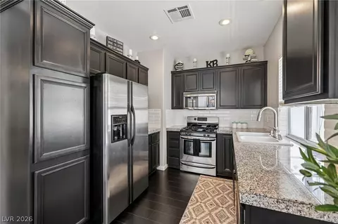 8188 Golden Flowers St, Las Vegas, NV 89139