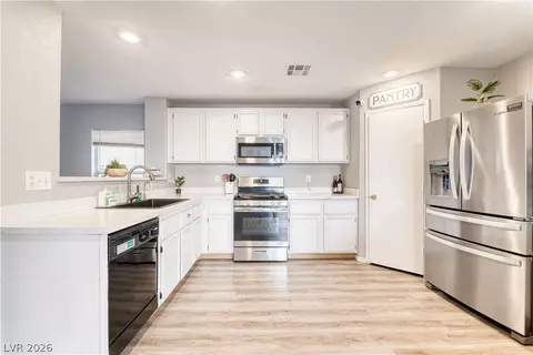 4533 Sunday River St, Las Vegas, NV 89122