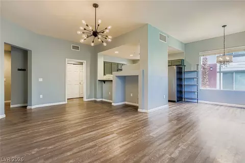 39 E Agate Ave #208, Las Vegas, NV 89123