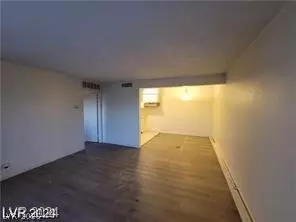 615 S Royal Crest Cir #10, Las Vegas, NV 89169